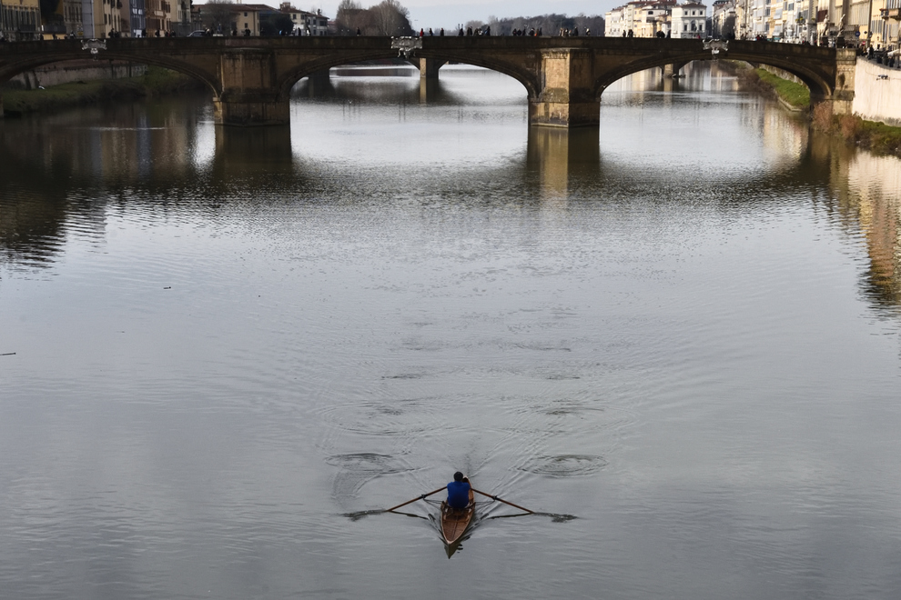 2 class. Giancarlo Caprara Firenze LArno dal Ponte Vecchio